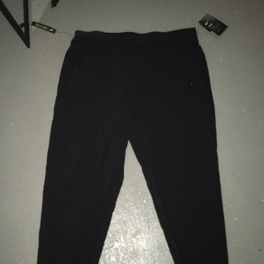 black nike wind breakers